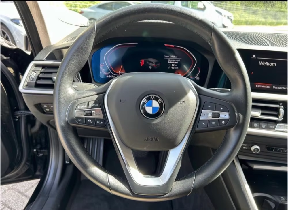 (Deposit) Custom steering wheel for BMW 3 serie touring uit 2020 model g21