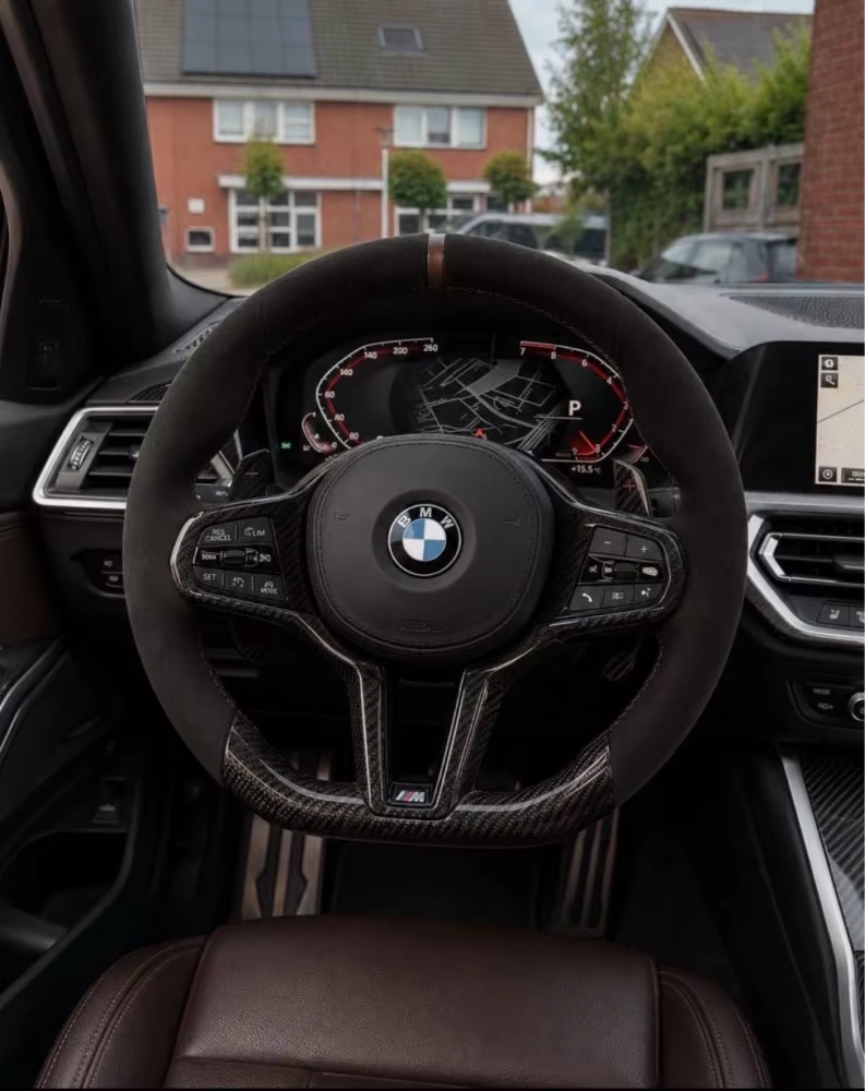 (Deposit) Custom steering wheel for BMW 3 serie touring uit 2020 model g21