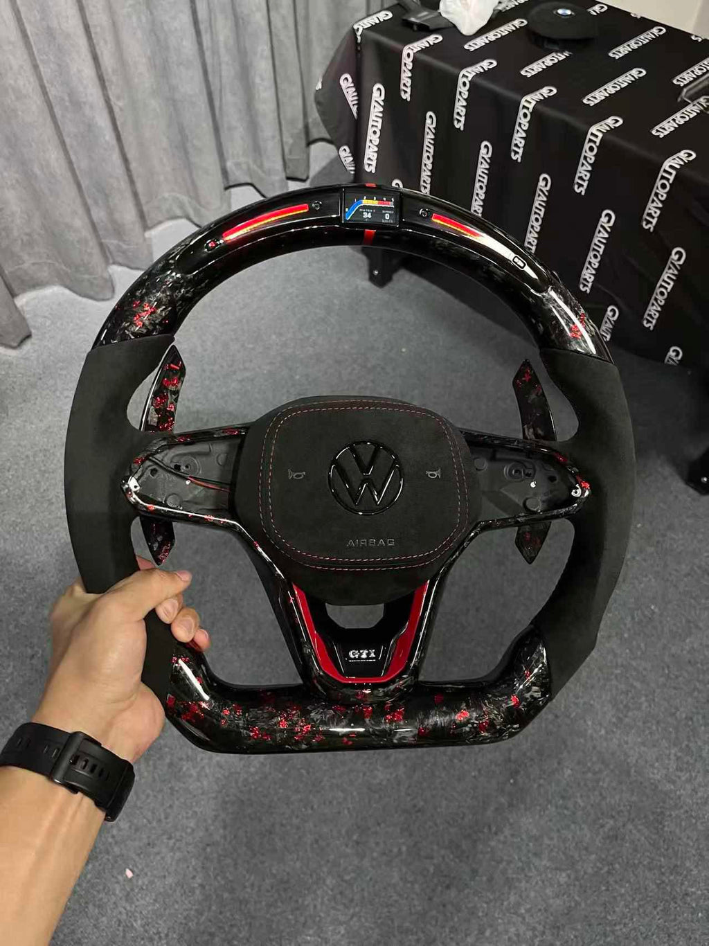 (50% deposit )Custom Carbon Fiber Steering Wheel For MK8 GTi